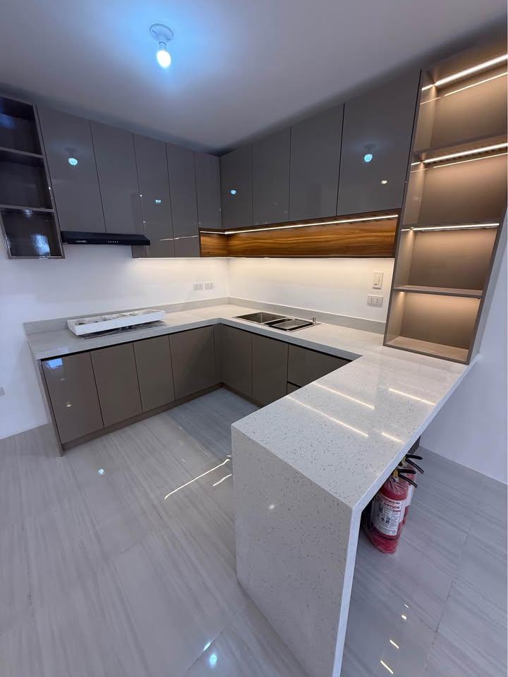 Pilar Village Duplex thumbnail 2