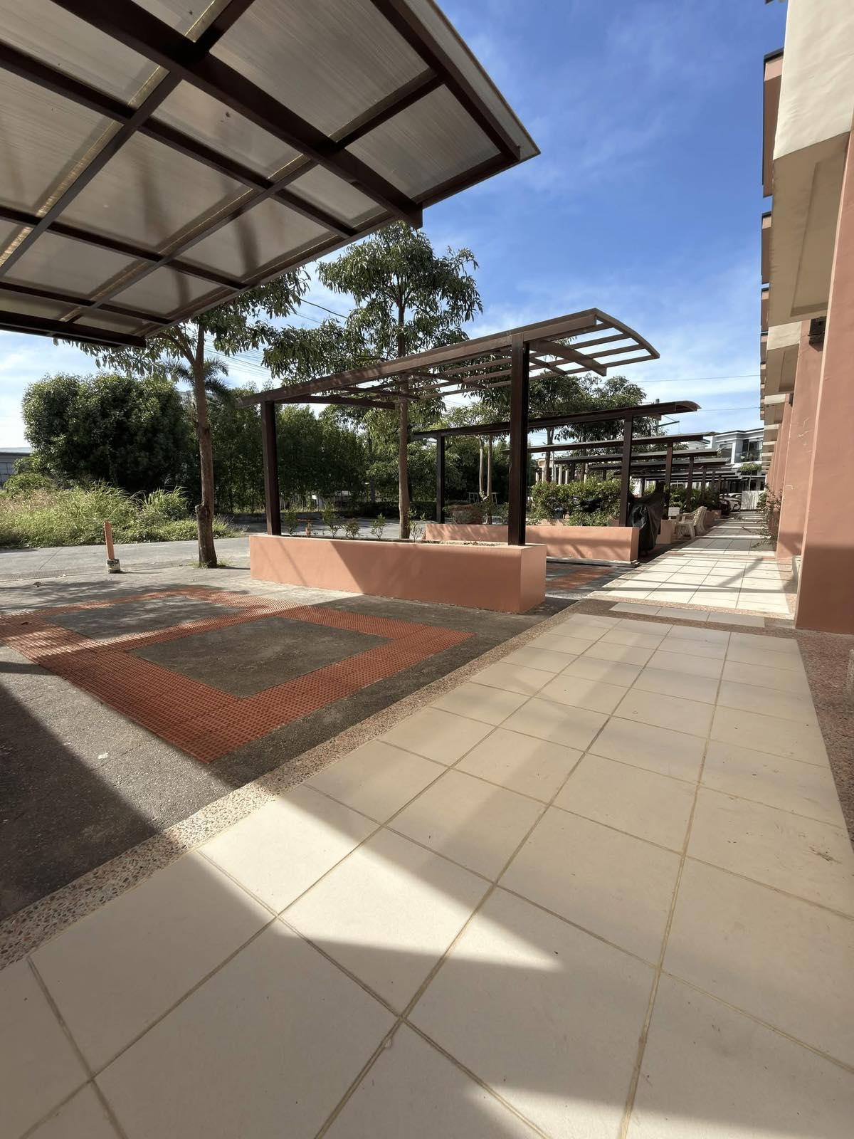 Victoria Park Residences Executive Townhouse – Inner Unit thumbnail 3