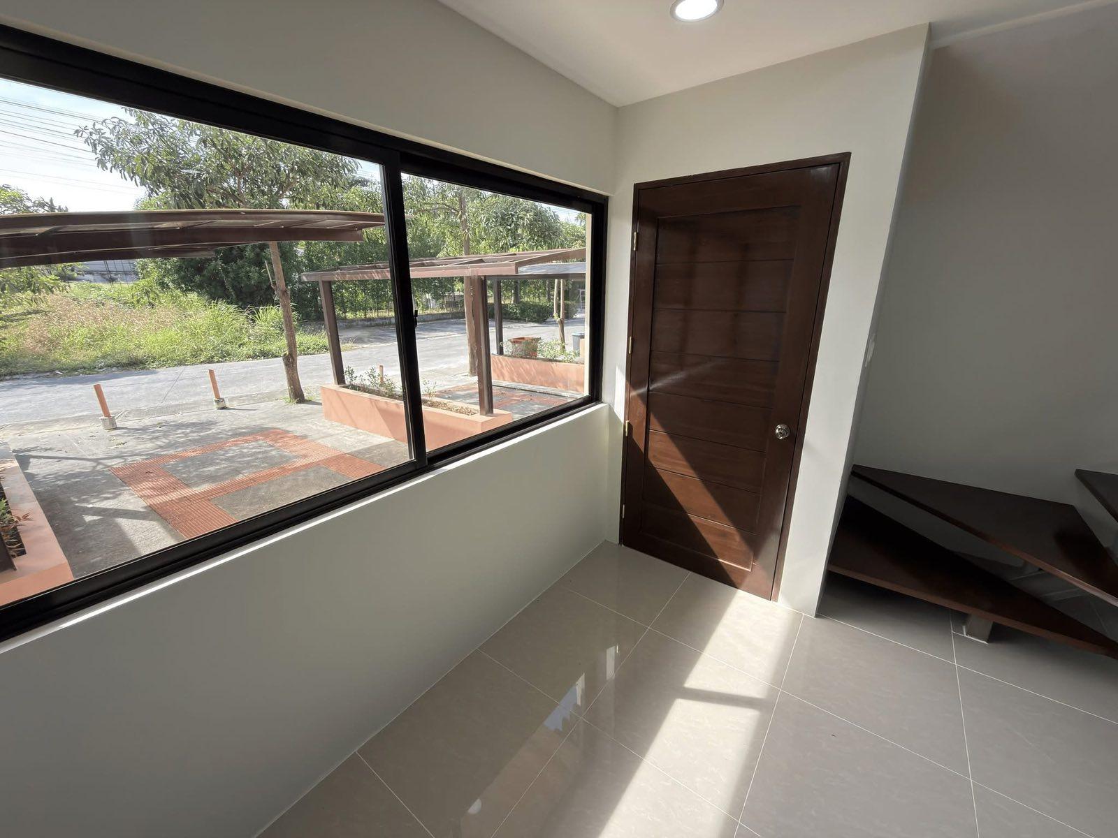 Victoria Park Residences Executive Townhouse – Inner Unit thumbnail 4