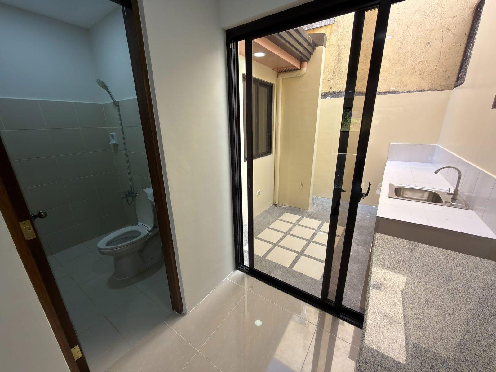 Victoria Park Residences Executive Townhouse – Inner Unit thumbnail 6
