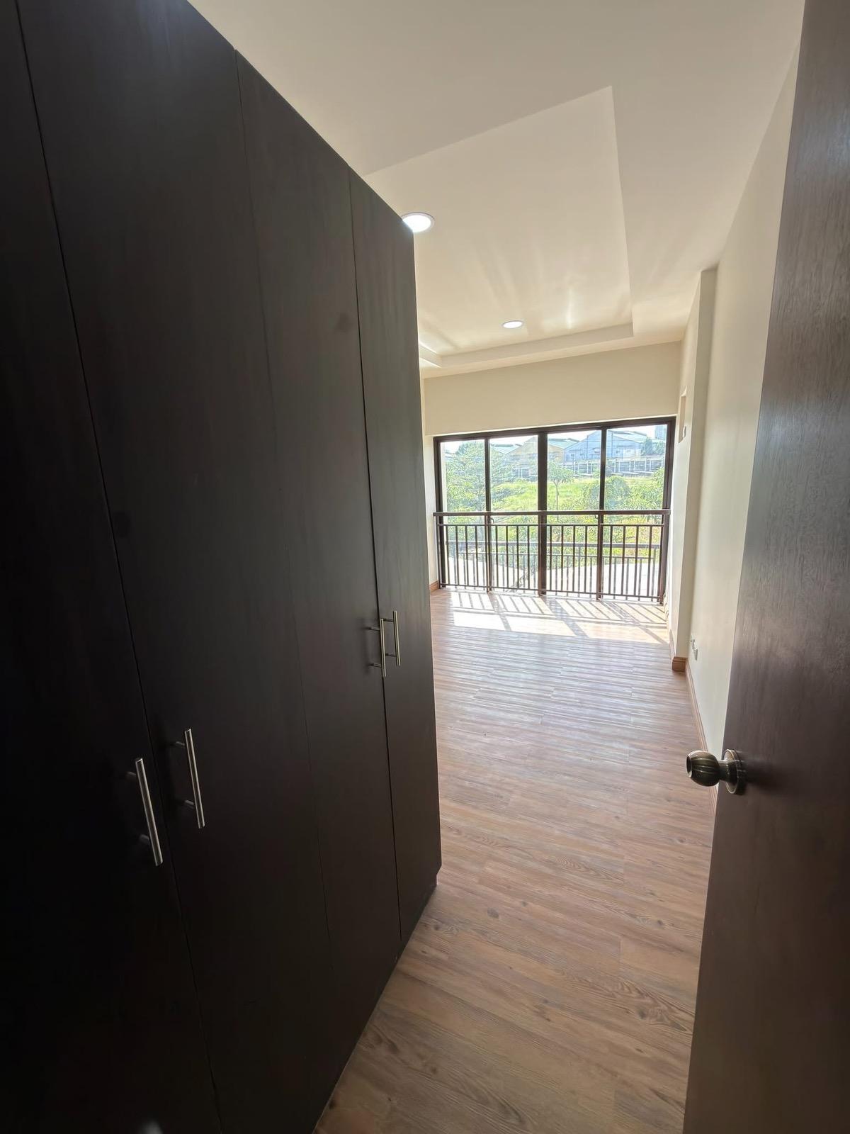 Victoria Park Residences Executive Townhouse – Inner Unit thumbnail 7