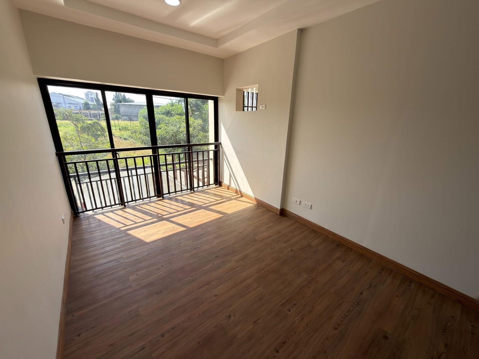 Victoria Park Residences Executive Townhouse – Inner Unit thumbnail 8