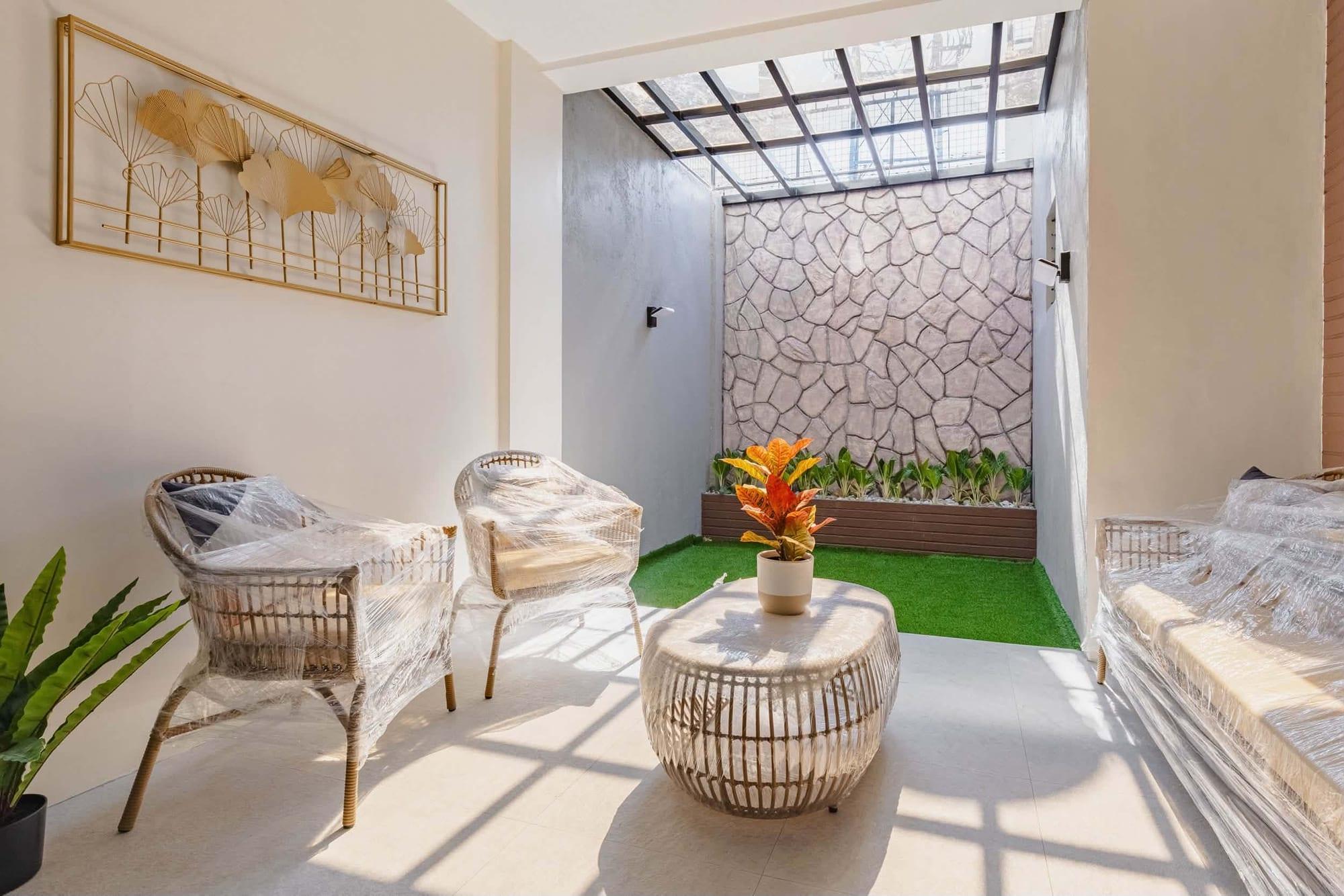 BF Resort Village Premium Brand-New Fully Furnished Residence thumbnail 7