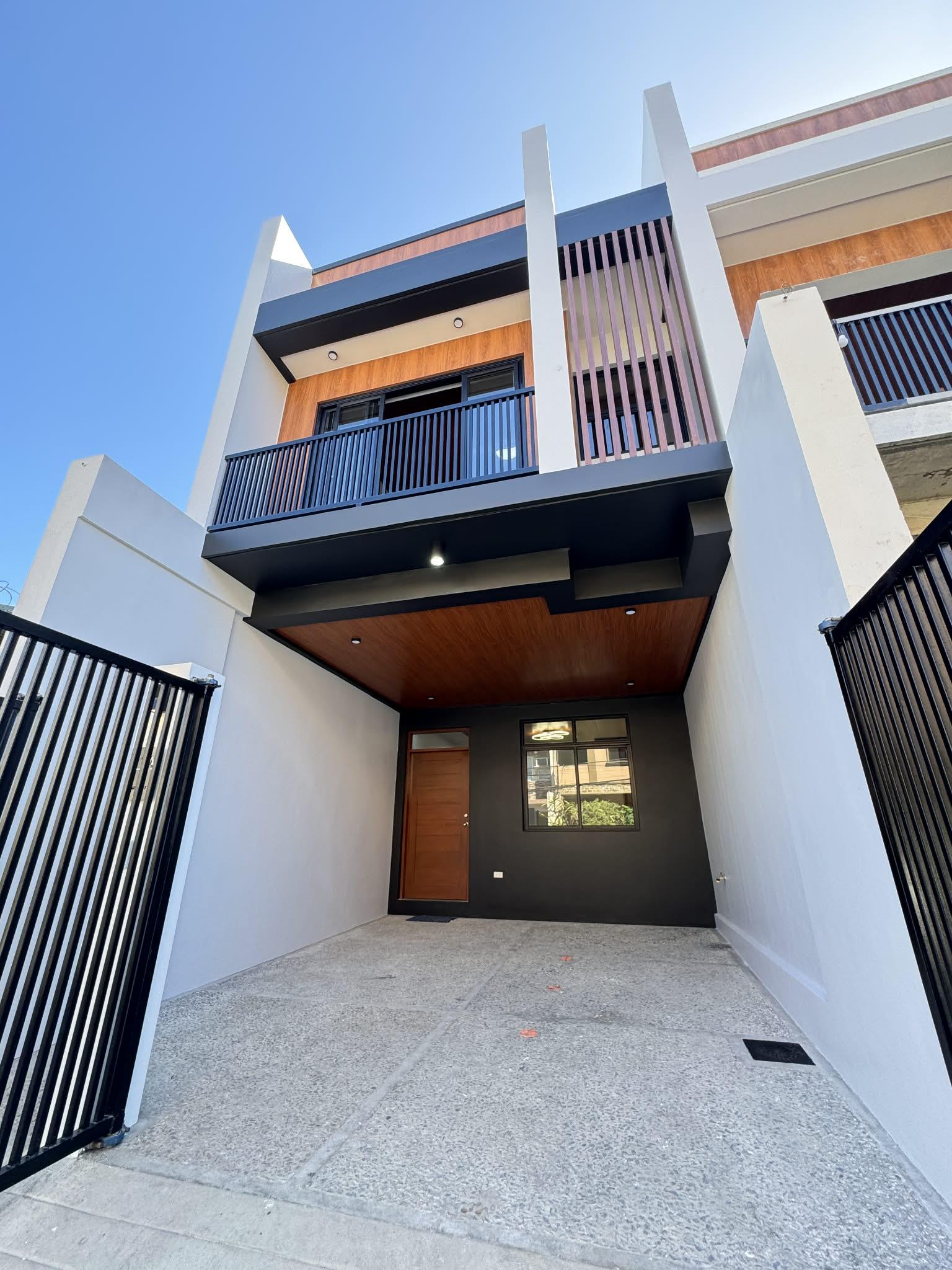 Periwinkle Townhouse – Talon Village