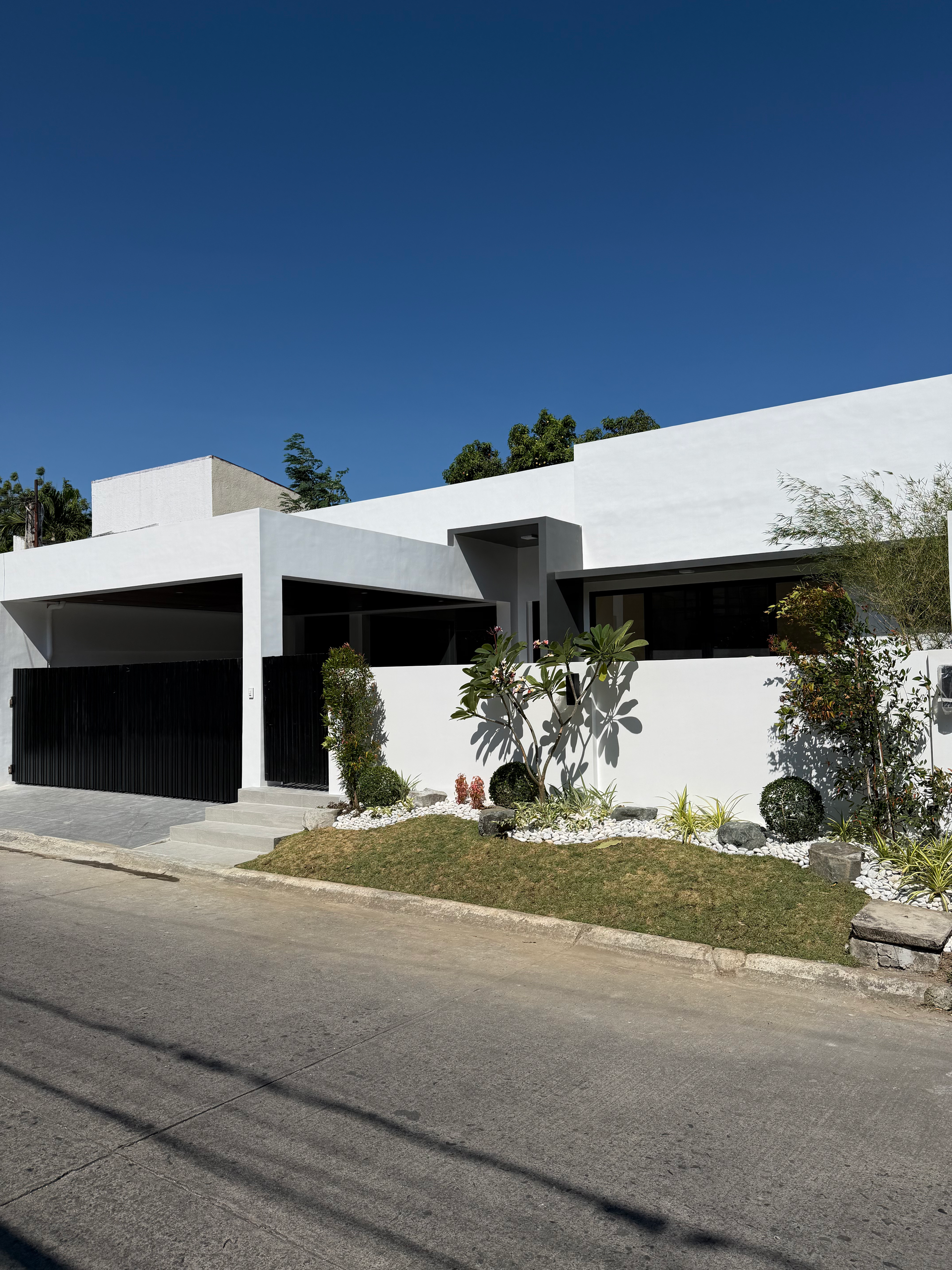BF Homes Paranque – Renovated 4-Bedroom House