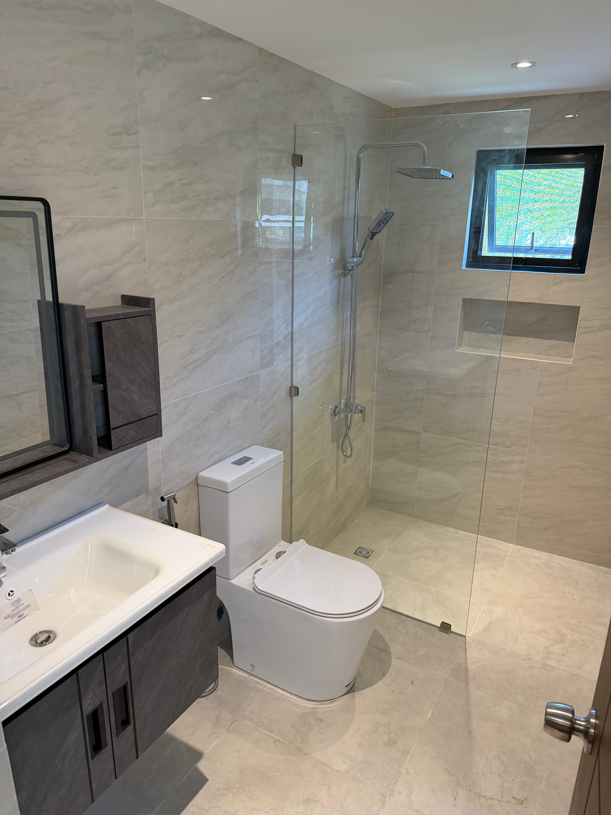 BF Homes Paranque – Renovated 4-Bedroom House thumbnail 6