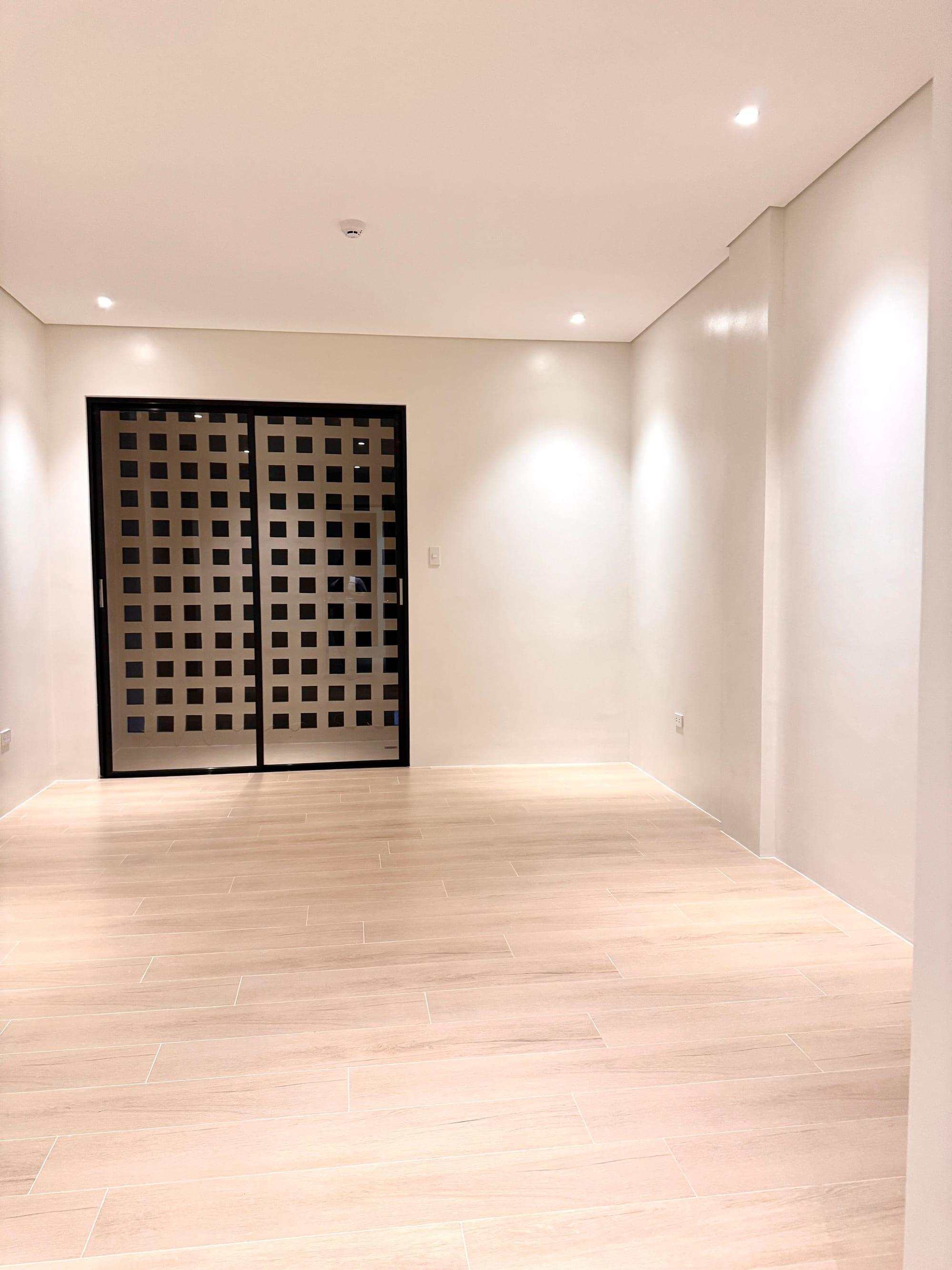 Muji-Inspired Townhouse Near C5 Extension thumbnail 6
