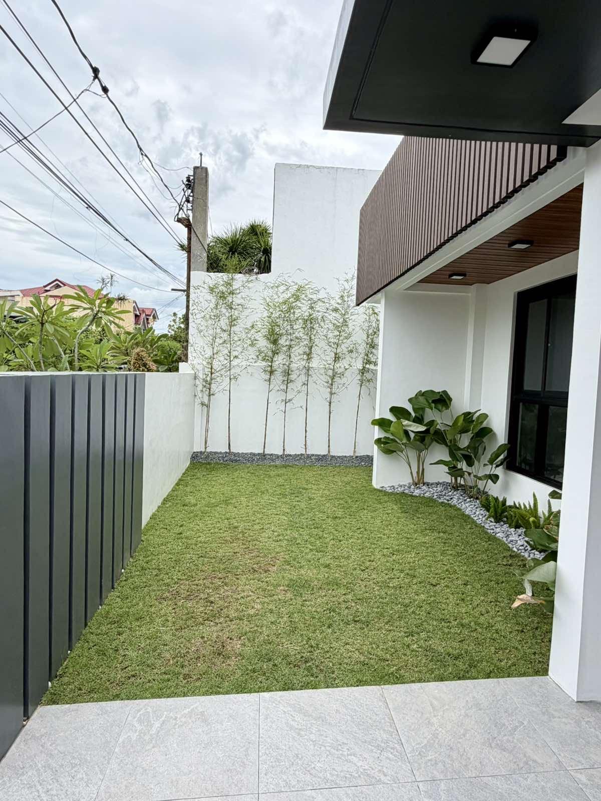 BF Homes Paranaque 5-Bedroom House and Lot thumbnail 3