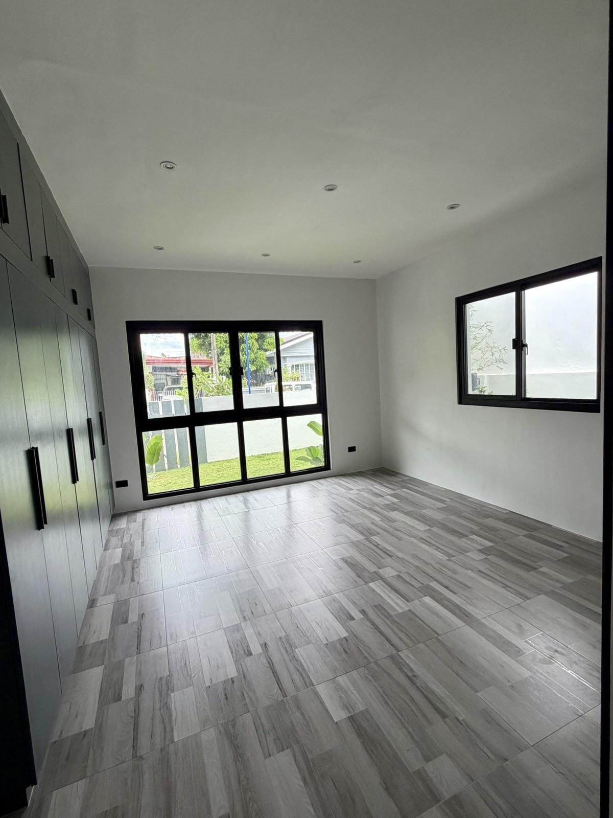 BF Homes Paranaque 5-Bedroom House and Lot thumbnail 7