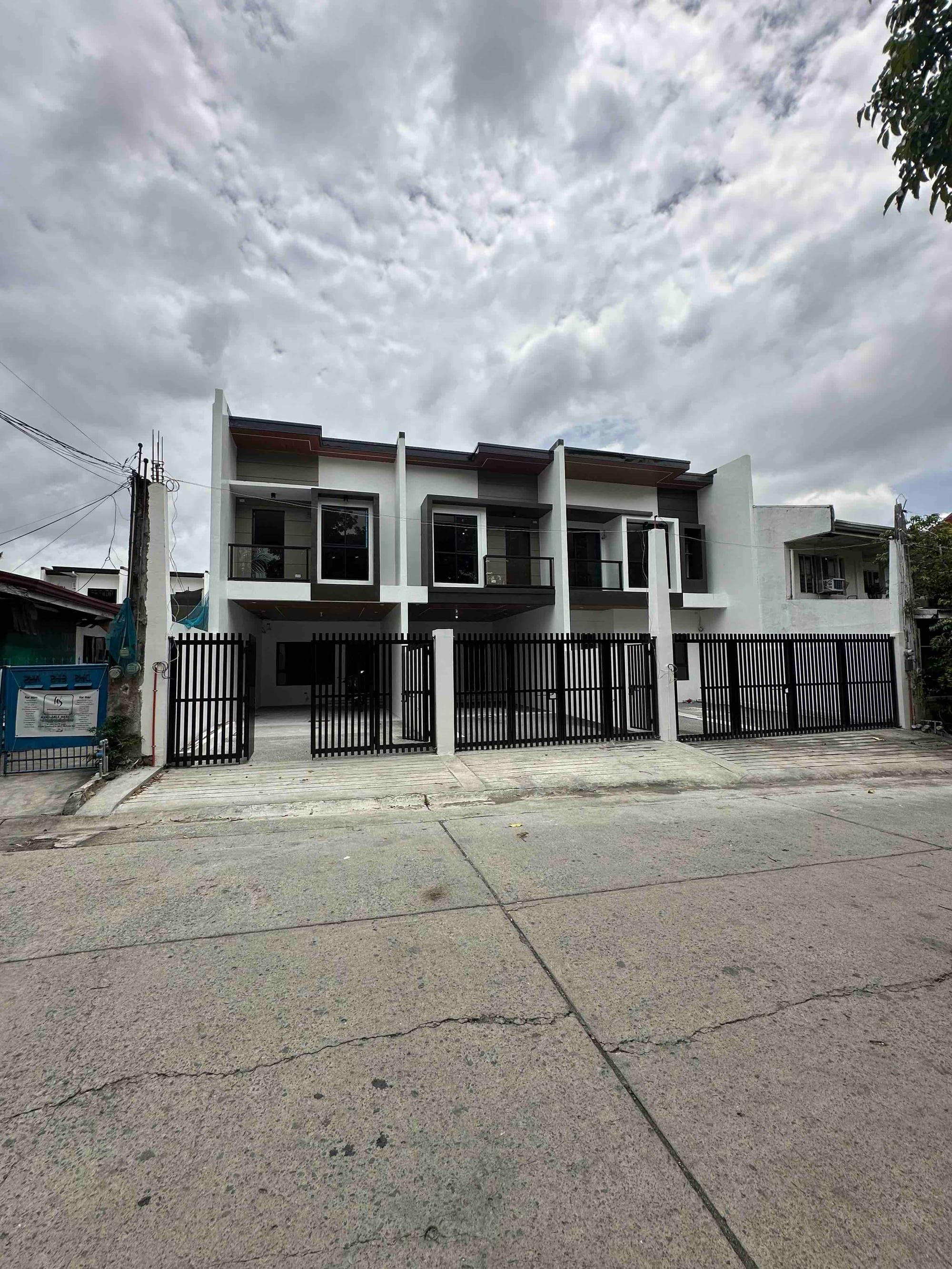 Metrocor B Homes Brand-New Triplex