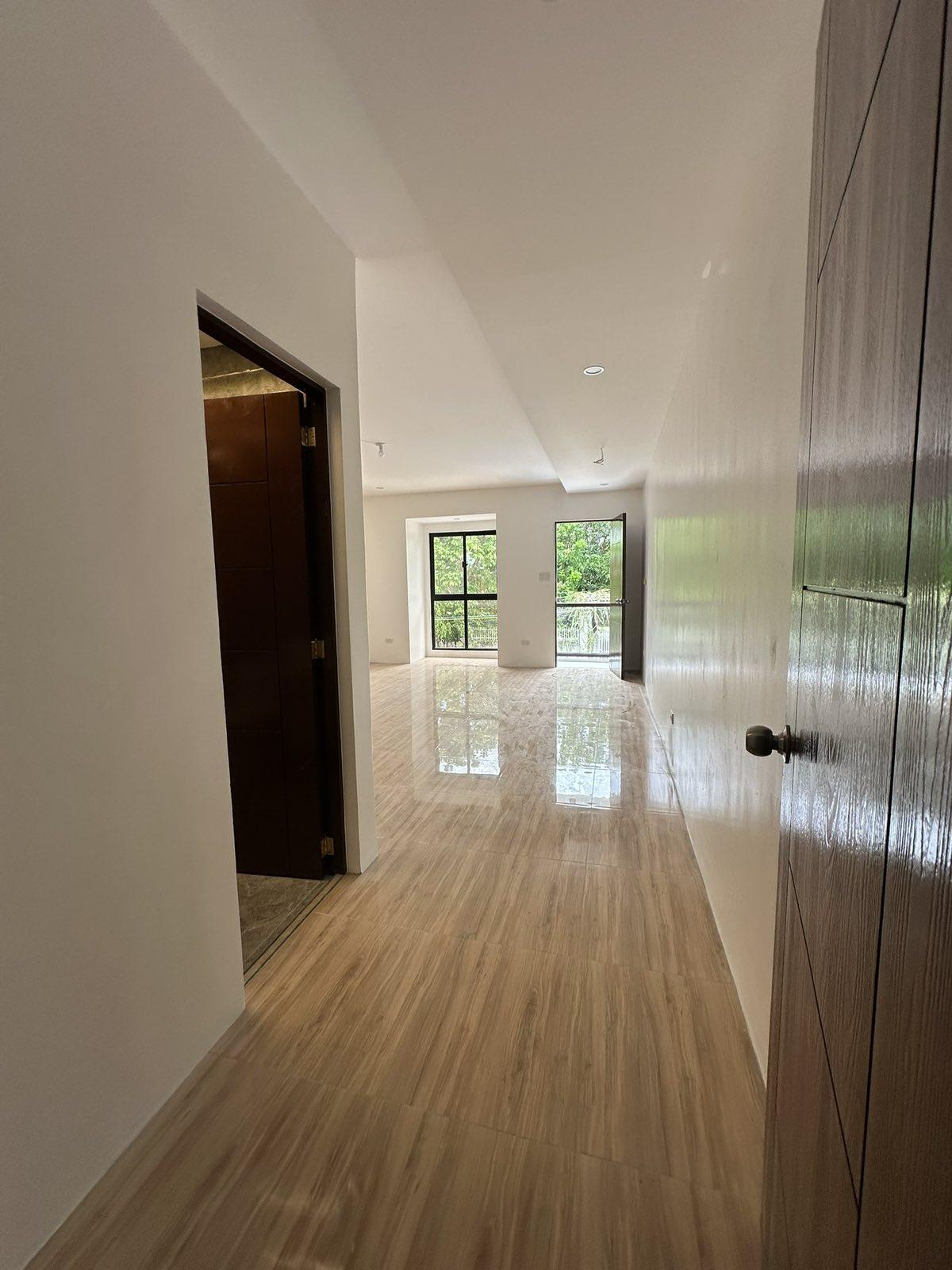 Metrocor B Homes Brand-New Triplex thumbnail 3